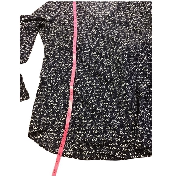 Cabi 5336 Women’s Medium Te Amo Blouse Navy & White I Love You Top - Picture 15 of 15